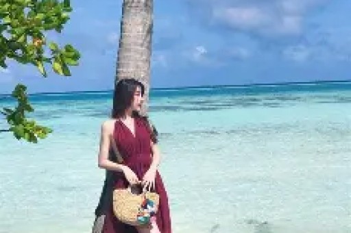 1天4个瓜！自曝怀双胎、国外生子、女星恋情曝光迪丽热巴最意外