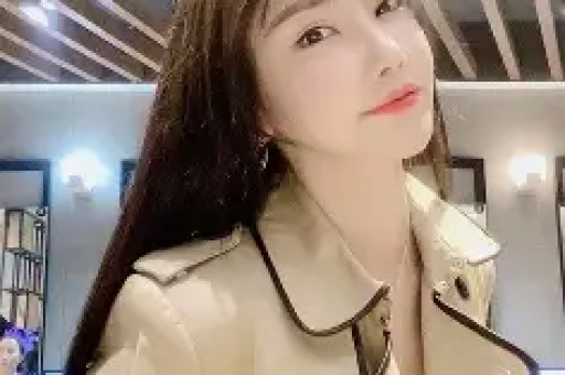 这个坚强面对绝症的少女形象不仅让